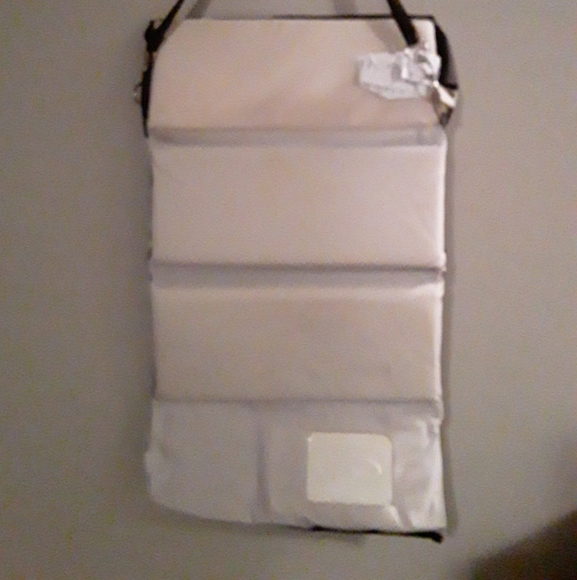 Peek Away Bag With Baby Changing/Nursing Station - Picture 14 of 15